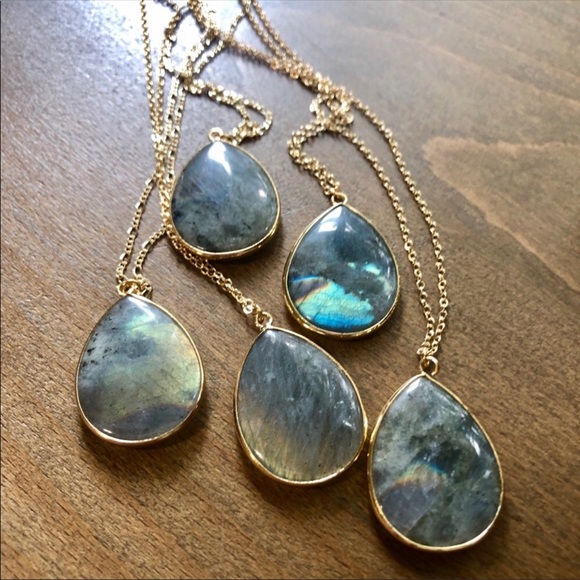 Labradorite Necklace - Picture 4 of 6